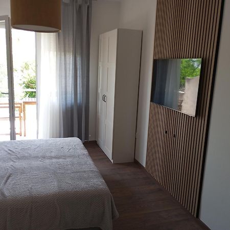 Casa Arbia Apartment Rab Town Exterior photo