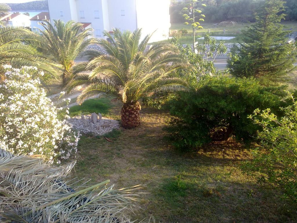 Casa Arbia Apartment Rab Town Exterior photo